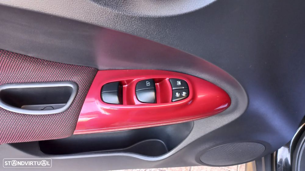 Nissan Juke 1.5 dCi N-Connecta P.Ext.1 Detroit Red - 21