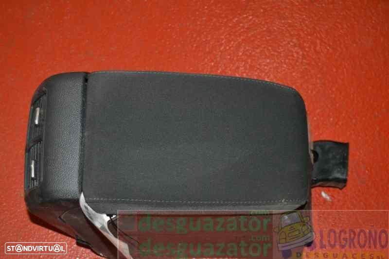 APOIO DE BRAÇOS VOLKSWAGEN GOLF VI 5K110.2008 - 1