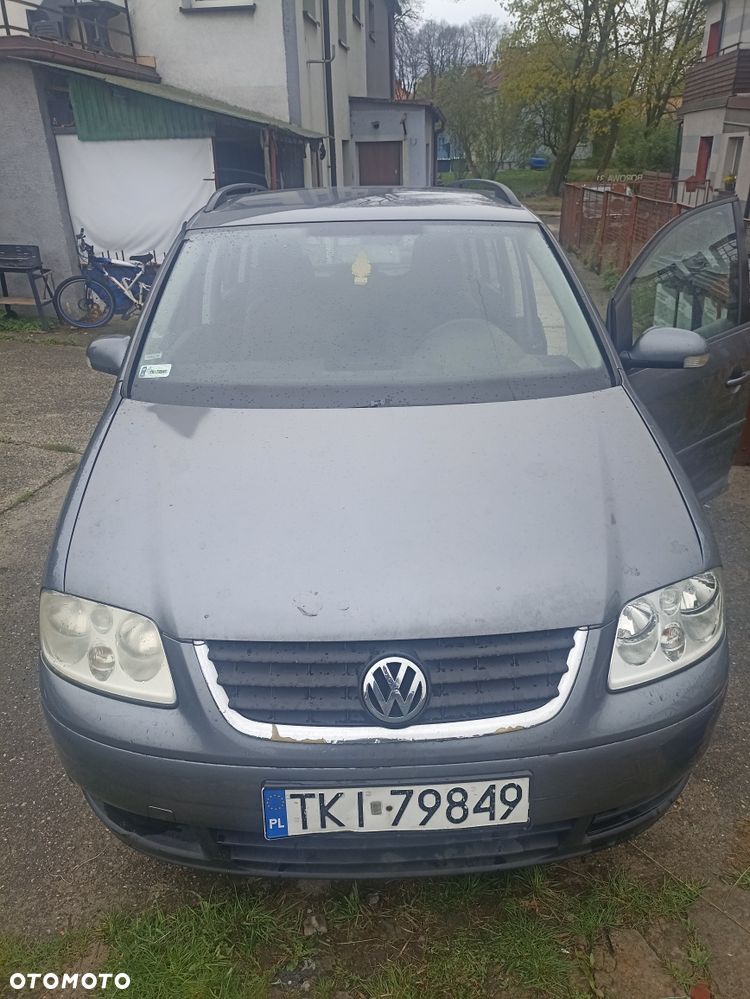Volkswagen Touran - 1