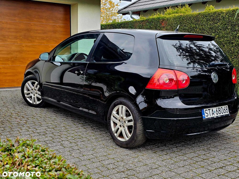 Volkswagen Golf - 1