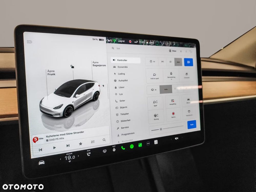Tesla Model Y Performance Dual Motor AWD - 18