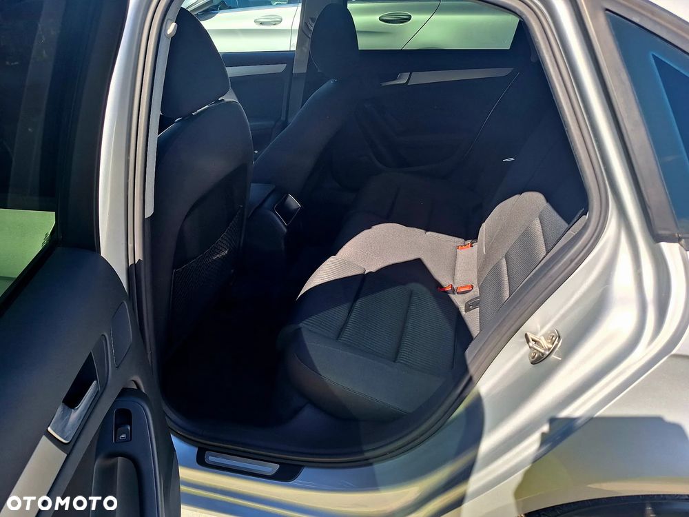 Audi A4 Limousine 2.0 TDI DPF Ambiente - 22