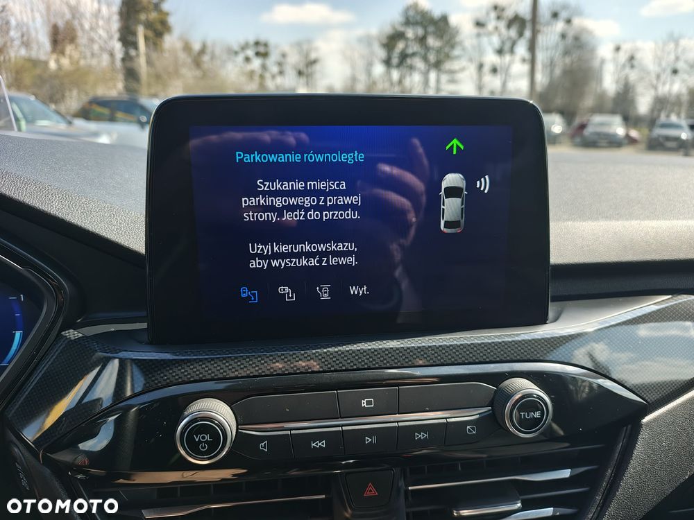 Ford Kuga 2.0 EcoBlue Hybrid ST-LINE - 19