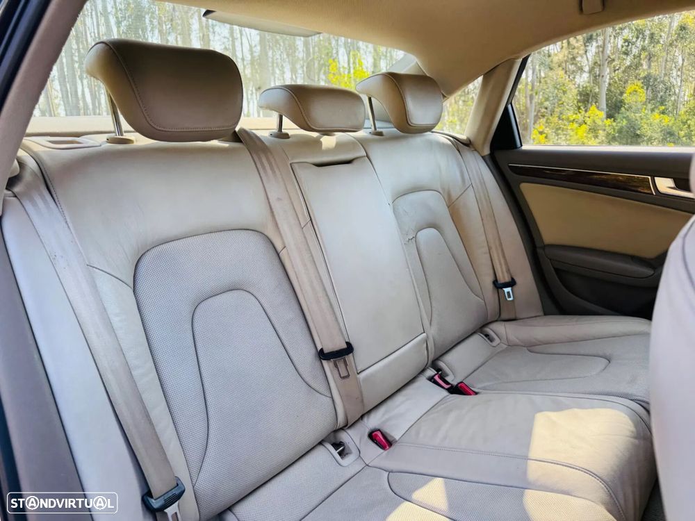 Audi A4 2.7 TDI V6 Exclusive Multitronic - 35