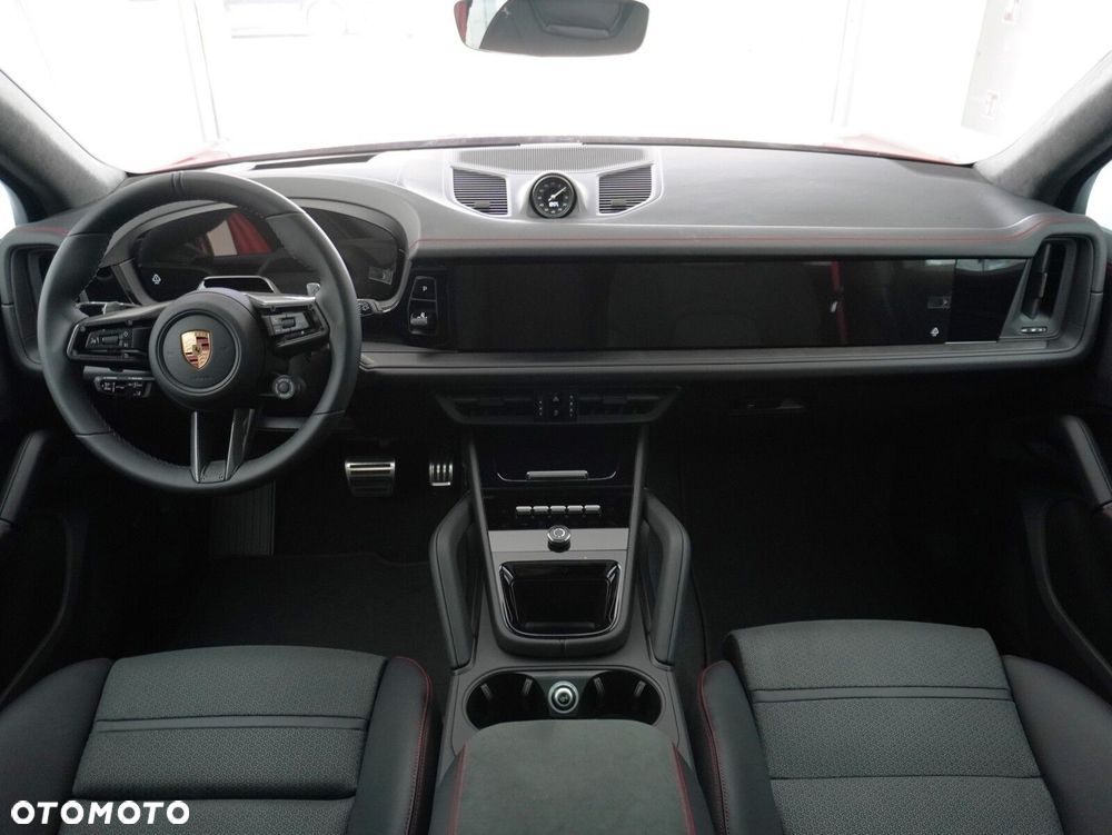 Porsche Cayenne GTS - 34