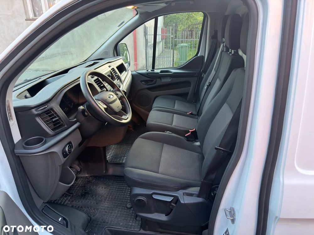 Ford Transit Custom - 11