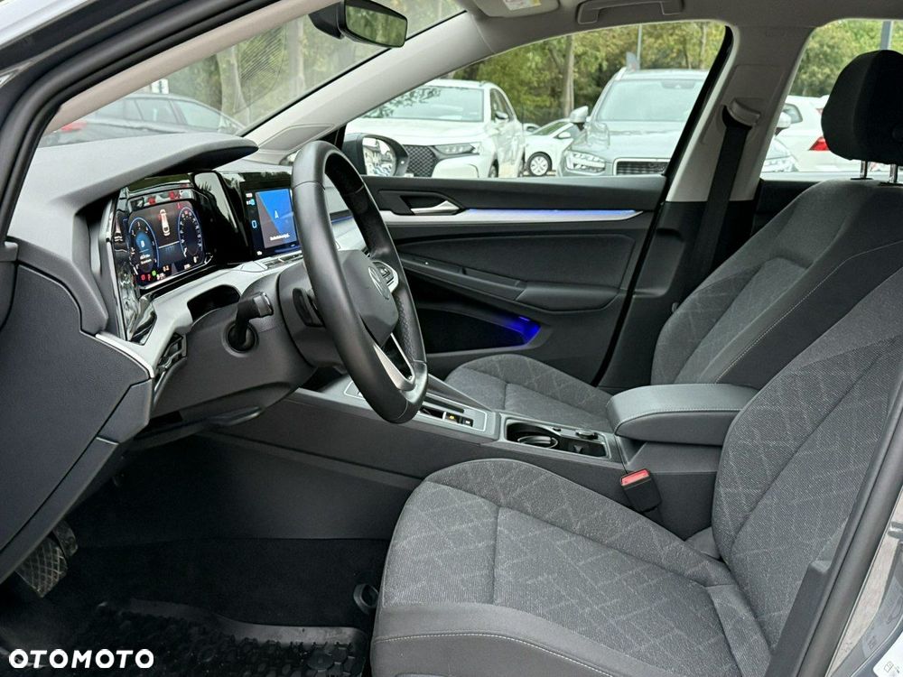 Volkswagen Golf - 11