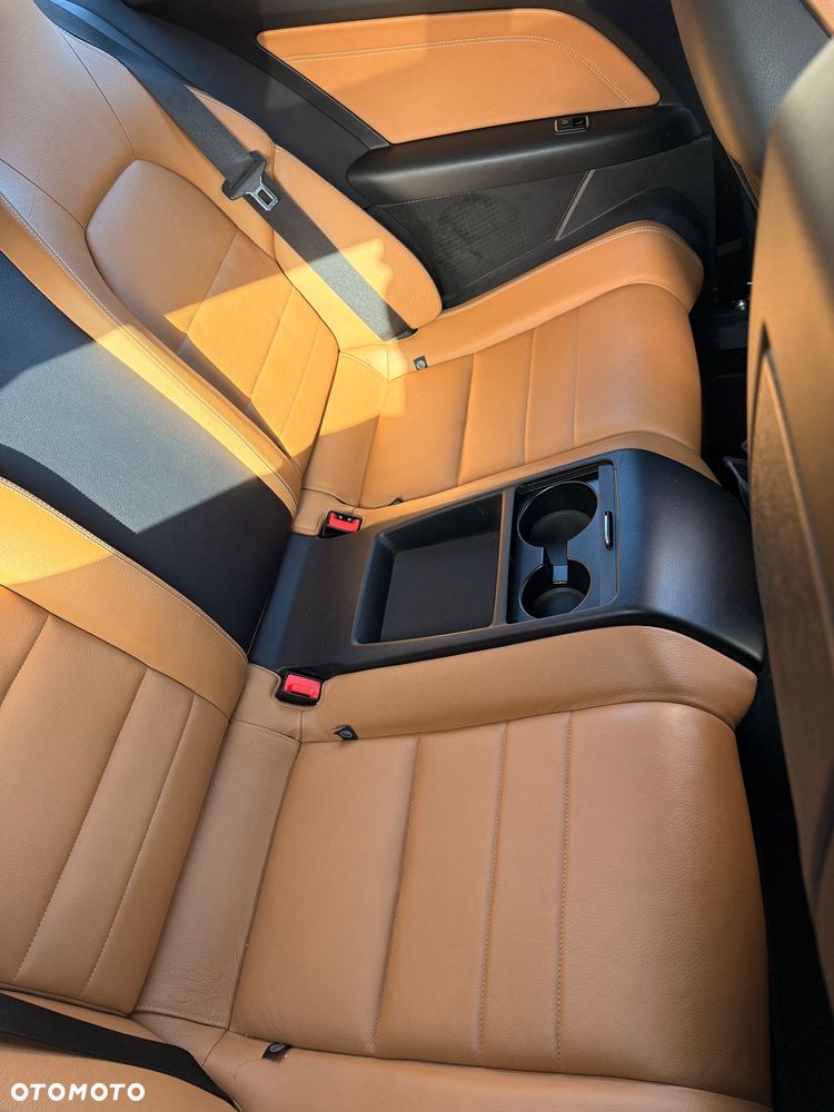 Mercedes-Benz Klasa E 250 7G-TRONIC Sport Edition - 13
