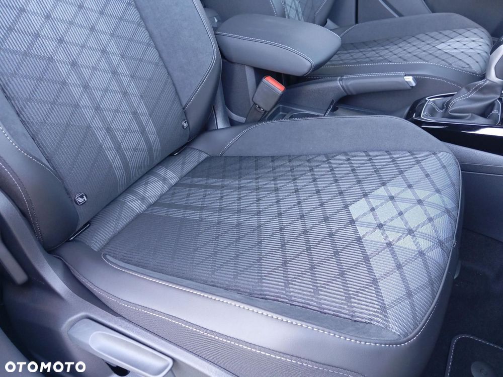 Volkswagen T-Cross - 21