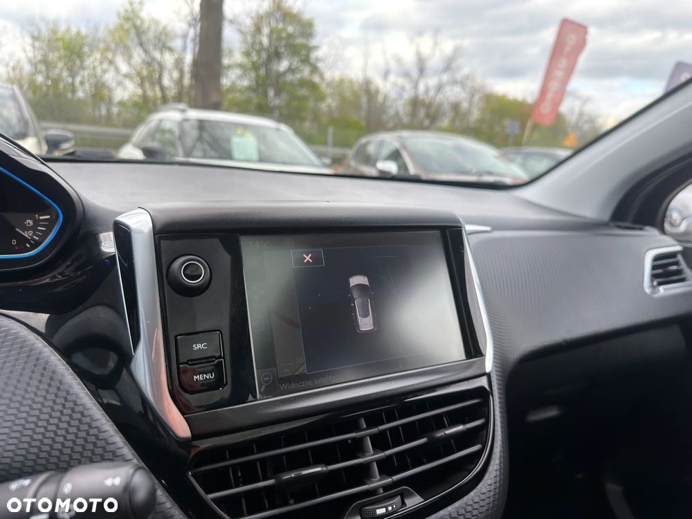 Peugeot 2008 1.2 Pure Tech GPF Allure S&S - 32