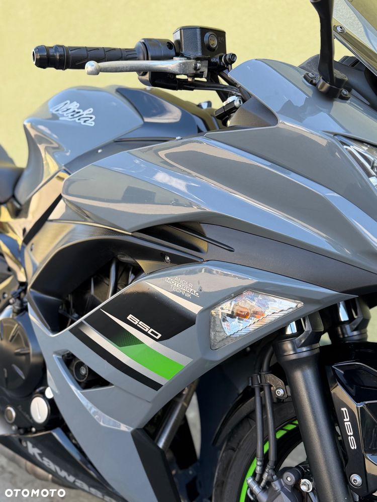 Kawasaki Ninja - 4