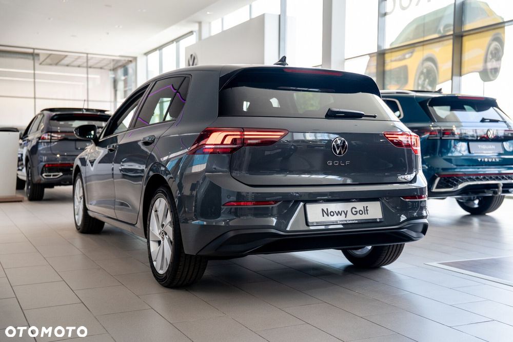 Volkswagen Golf - 5