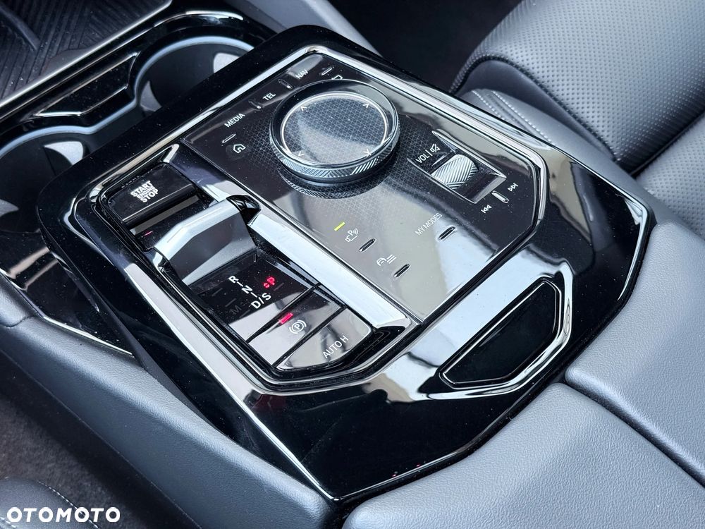 BMW Seria 5 520d - 26