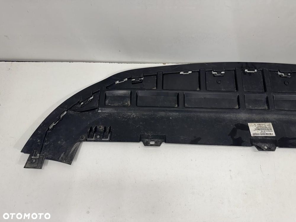Osłona Płyta pod zderzak  Mercedes 447 A4478850136 - 2