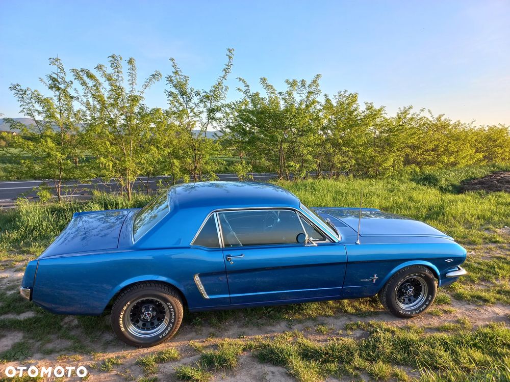 Ford Mustang - 7