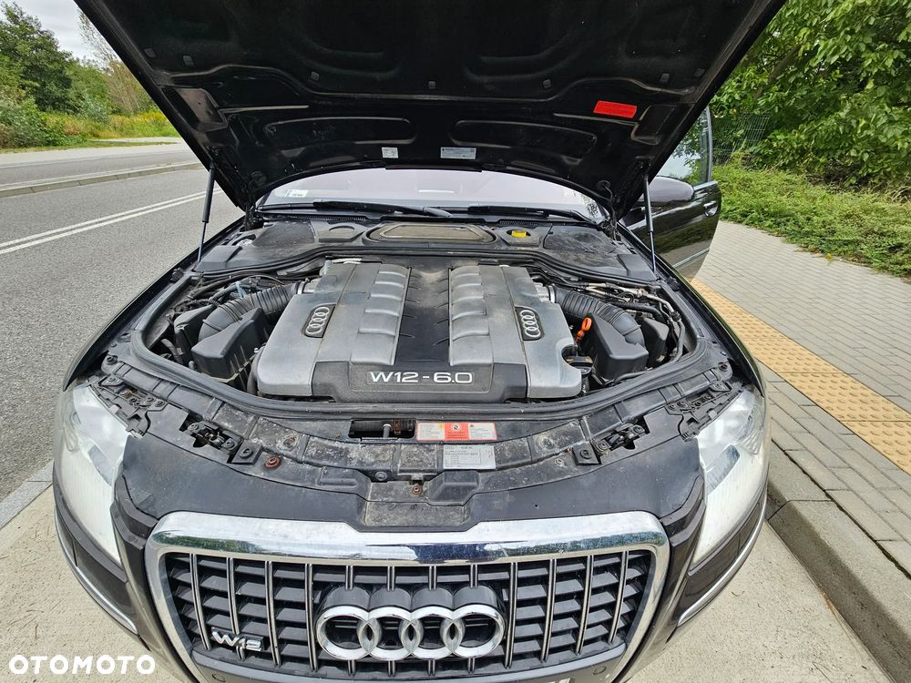 Audi A8 6.0 L Quattro - 6