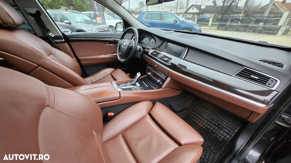 BMW Seria 5 530d xDrive Gran Turismo - 28