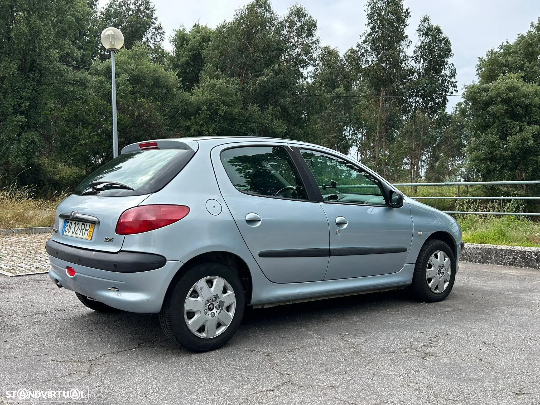 Peugeot 206 1.1 Color Line - 4