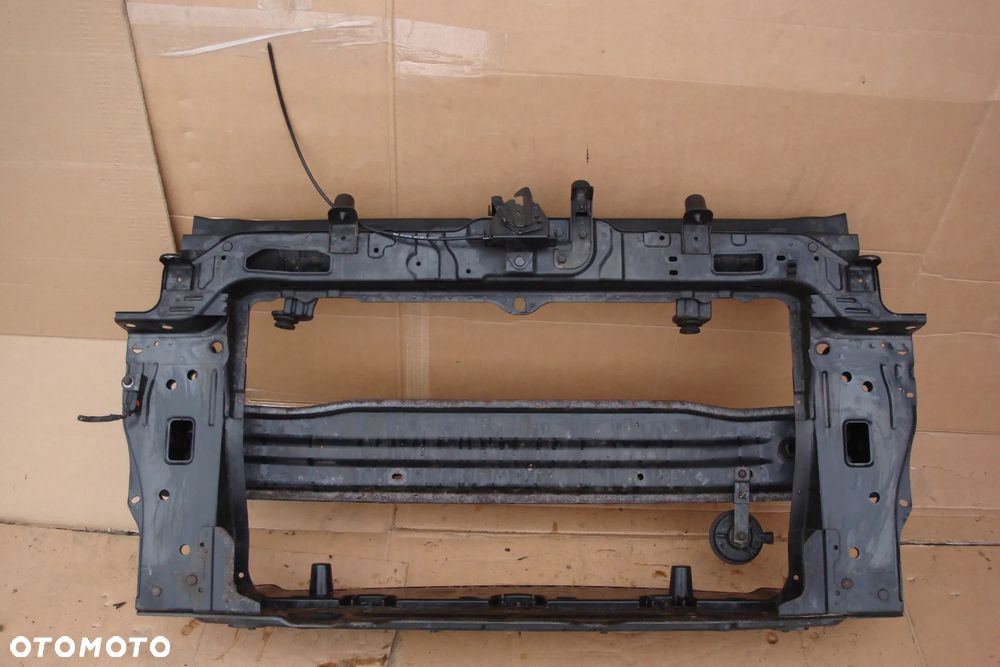 KIA VENGA pas przedni - 3