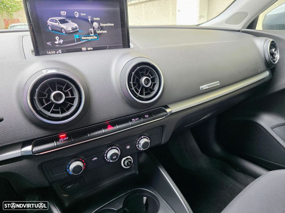 Audi A3 Sportback 2.0 TDI Design - 37