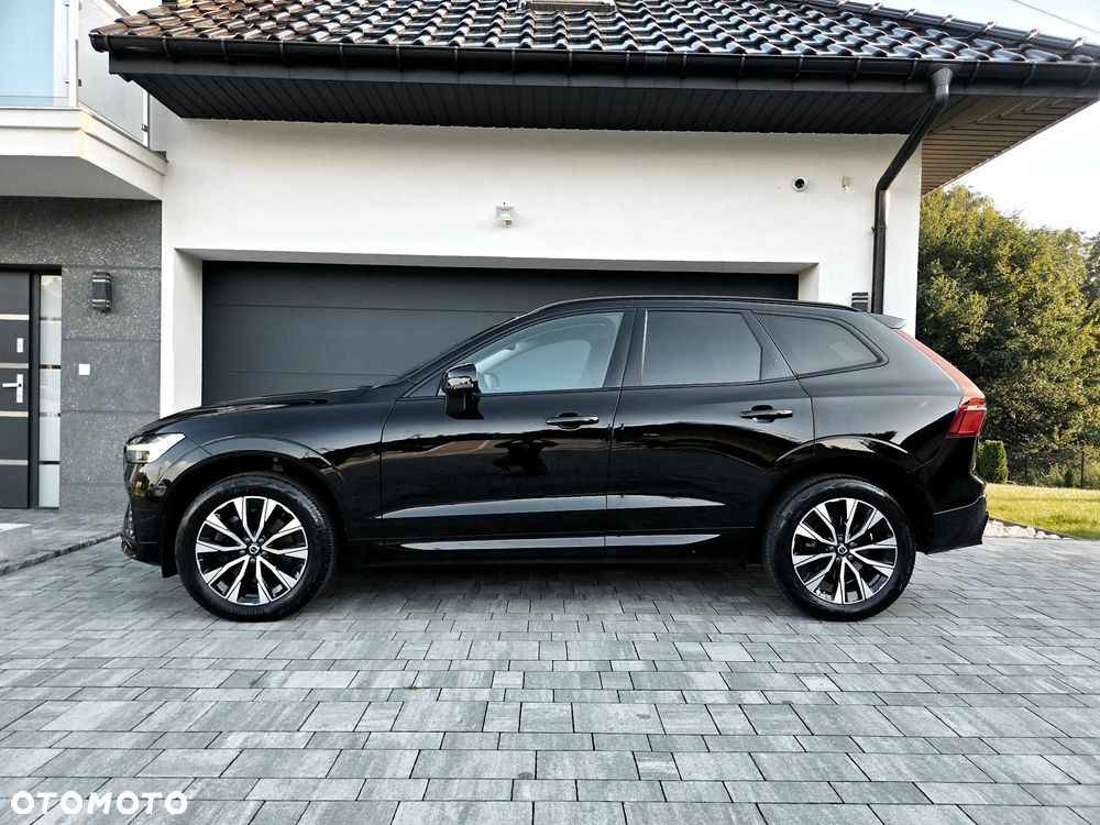 Volvo XC 60 B4 D AWD Plus Dark - 2