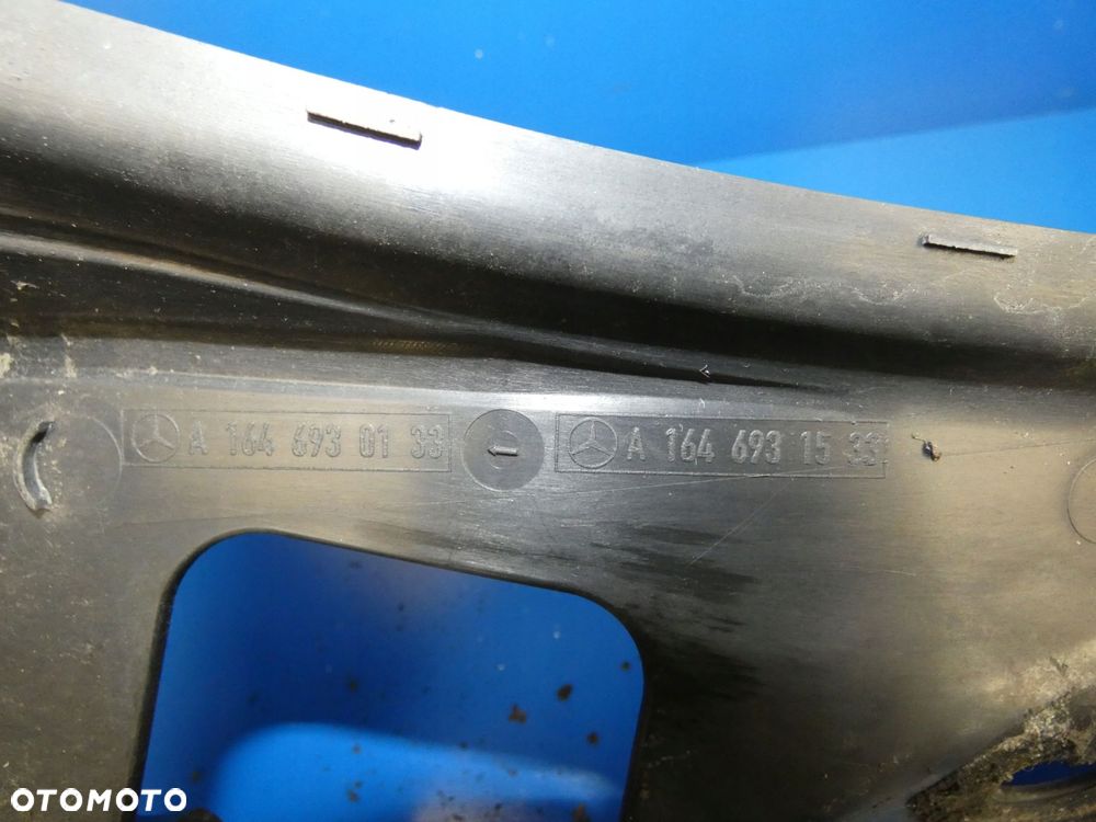 MERCEDES ML W164 LISTWA KLAPY BAGAŻNIKA LEWA - 2