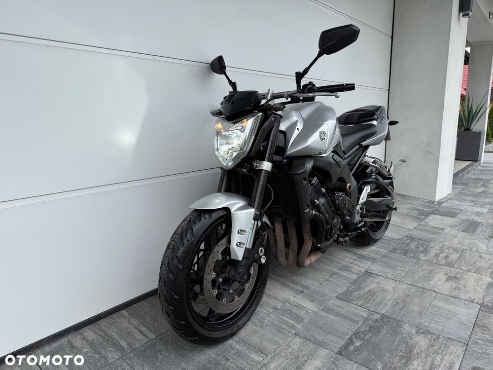 Yamaha FZ - 18