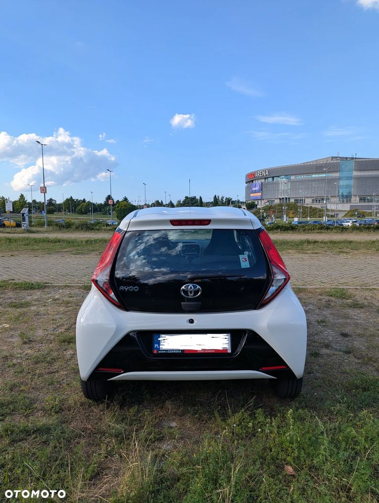 Toyota Aygo x-play - 3