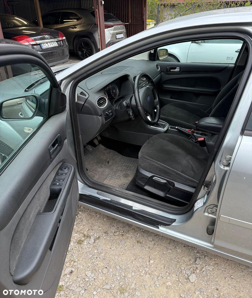Ford Focus 1.6 TDCi DPF Ghia - 9