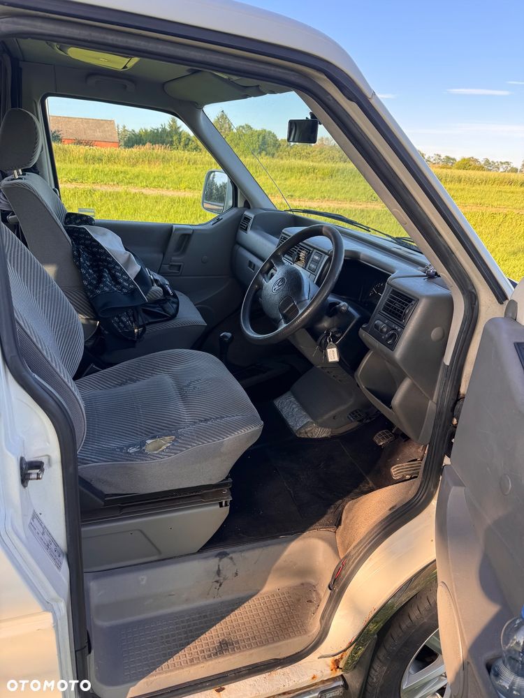 Volkswagen Caravelle Basis / CL - 18