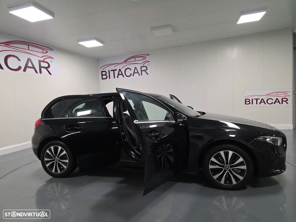 Mercedes-Benz A 250 e Style Plus - 11