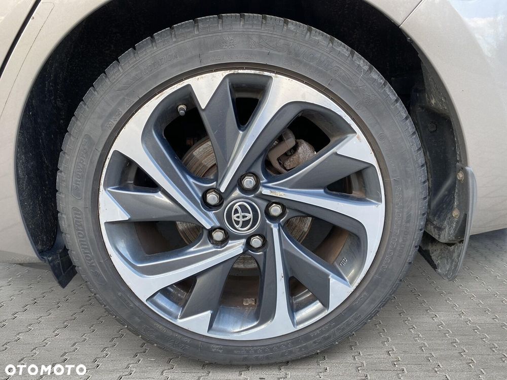 Toyota Auris Hybrid 135 Comfort - 27