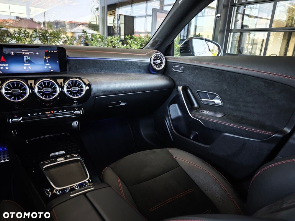 Mercedes-Benz CLA 200 mHEV AMG Line 7G-DCT - 16