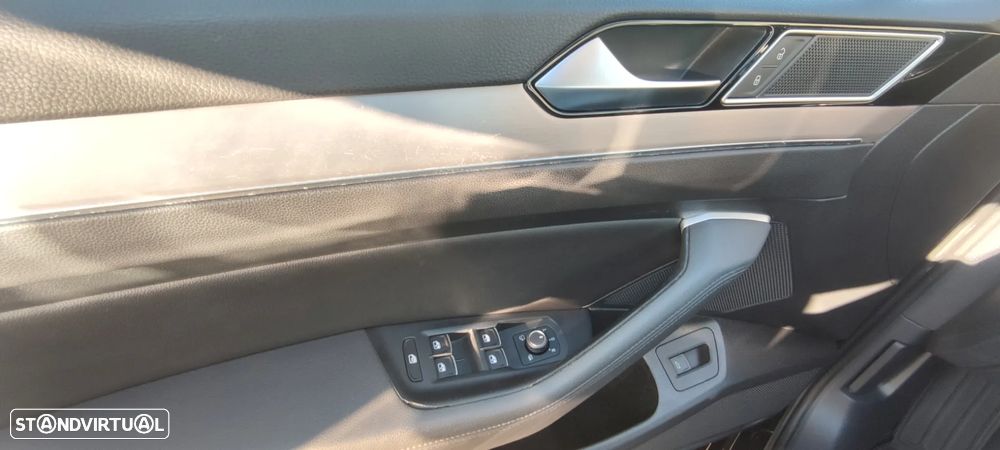 VW Passat Variant 2.0 TDi Highline DSG - 15