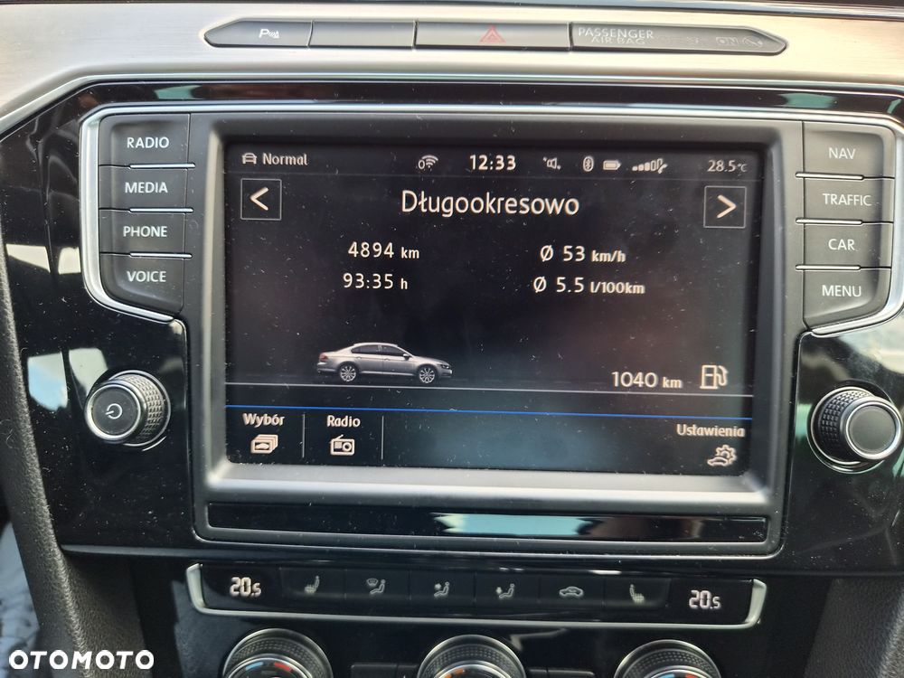 Volkswagen Passat 2.0 TDI SCR Highline - 15