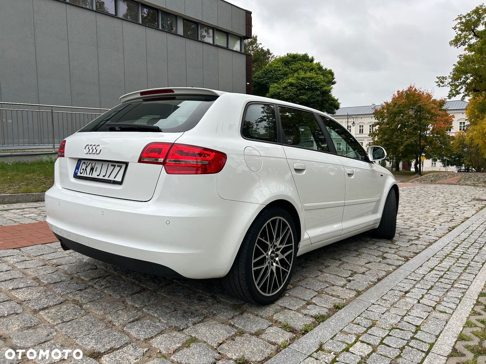 Audi A3 Sportback 2.0 TDI DPF S line Sportpaket - 5