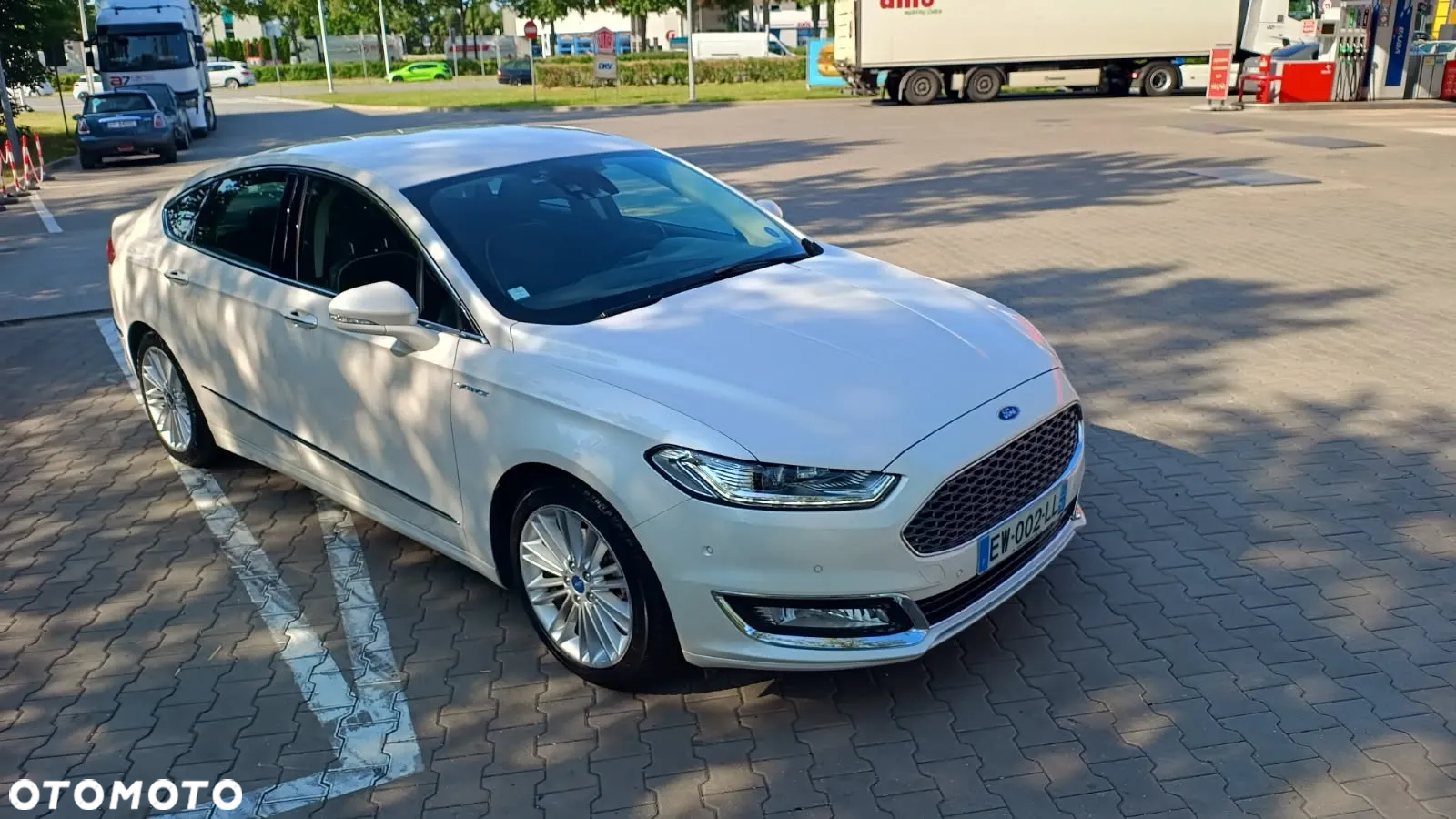 Ford Mondeo Vignale 2.0 Hybrid - 11