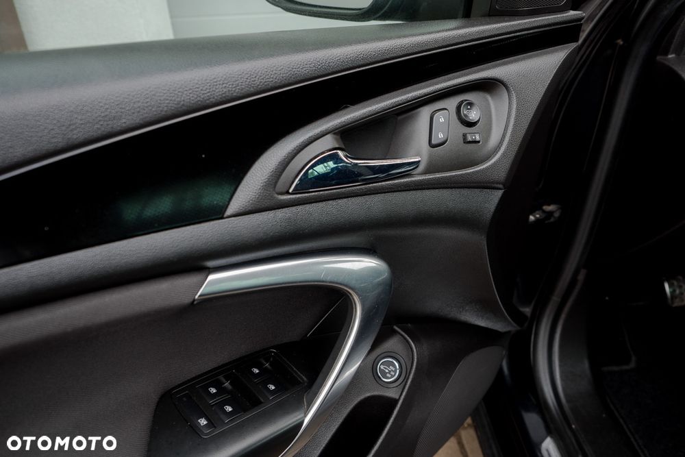 Opel Insignia 1.6 T Cosmo S&S - 12