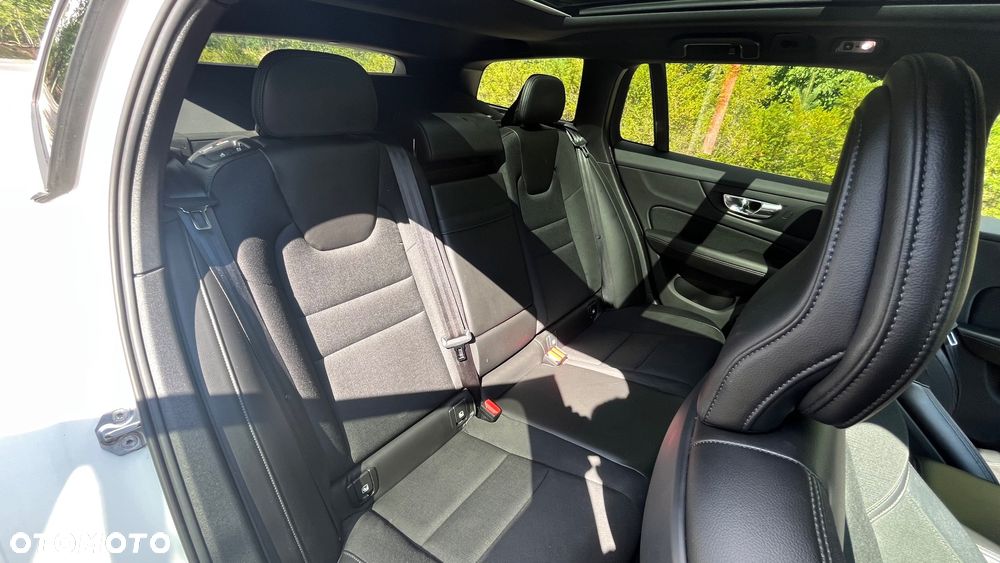 Volvo V60 D3 Momentum Pro - 17