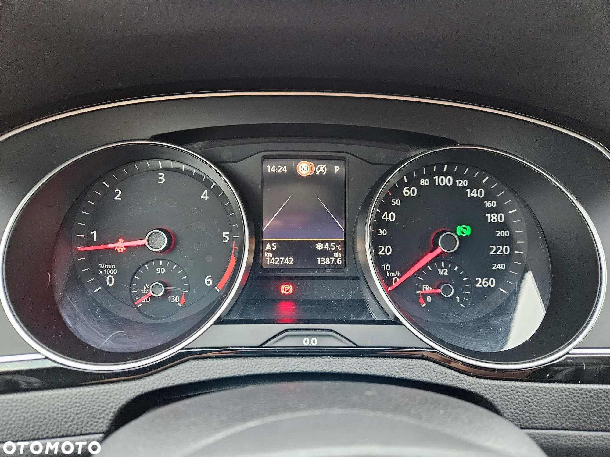 Volkswagen Passat 2.0 TDI Business DSG - 24