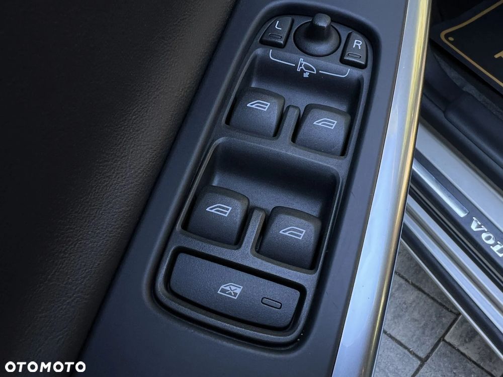 Volvo V60 D4 Geartronic Summum - 34