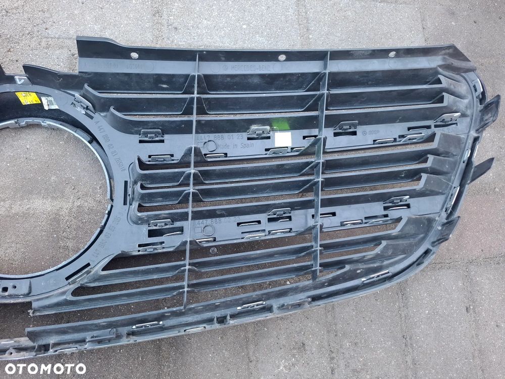 MERCEDES V-KLASA W447 ATRAPA GRILL A4478802001 - 6
