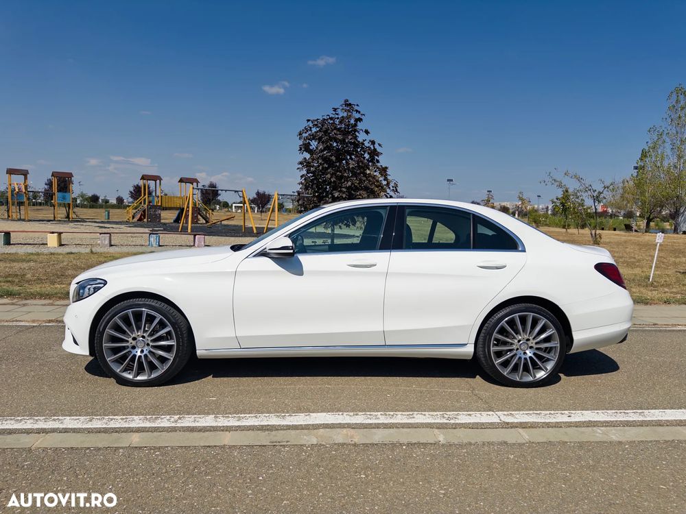 Mercedes-Benz C 220 d 4MATIC Aut - 2