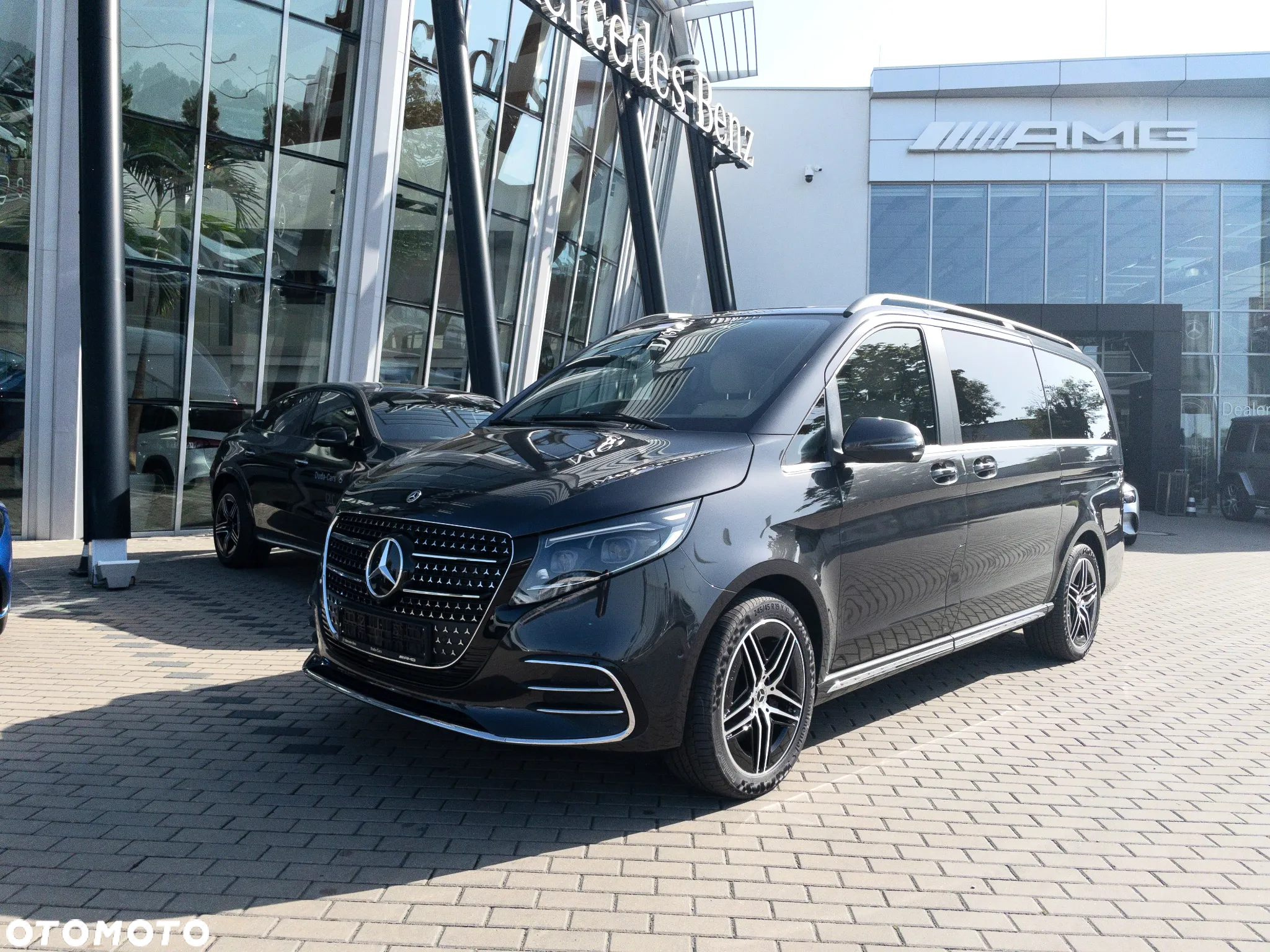 Mercedes-Benz Klasa V 300 d 4-Matic Avantgarde 9G-Tronic (d³ugi) - 2
