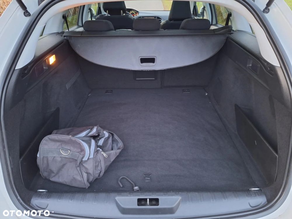 Peugeot 308 1.2 PureTech Allure S&S - 18