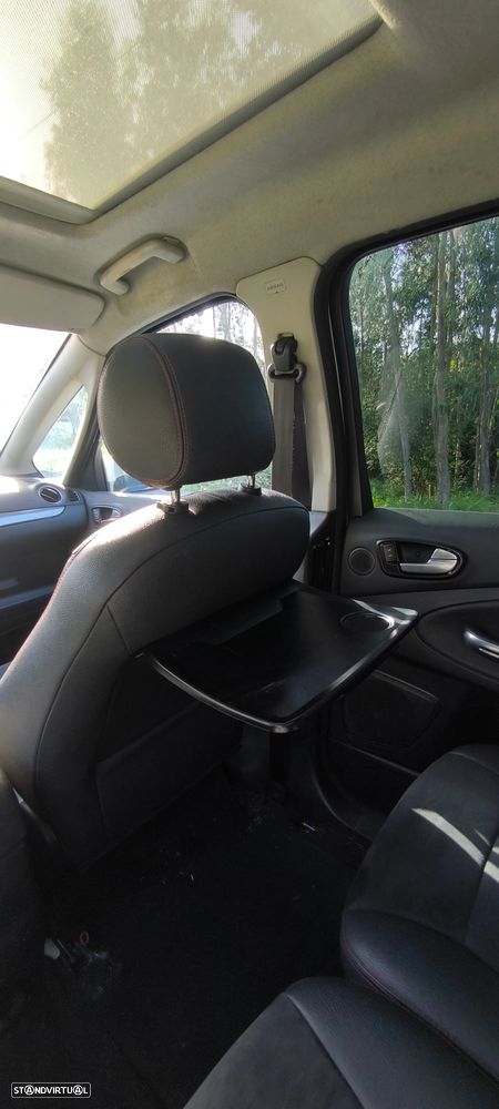 Ford S-Max 2.0 TDCi DPF Titanium - 13
