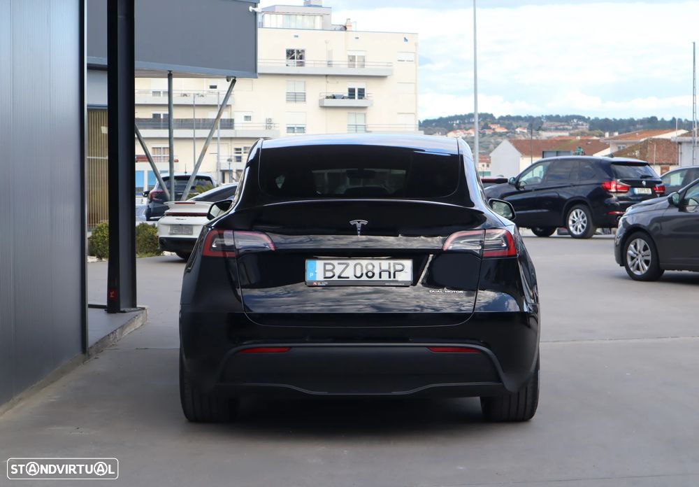 Tesla Model Y Performance Dual Motor AWD - 4