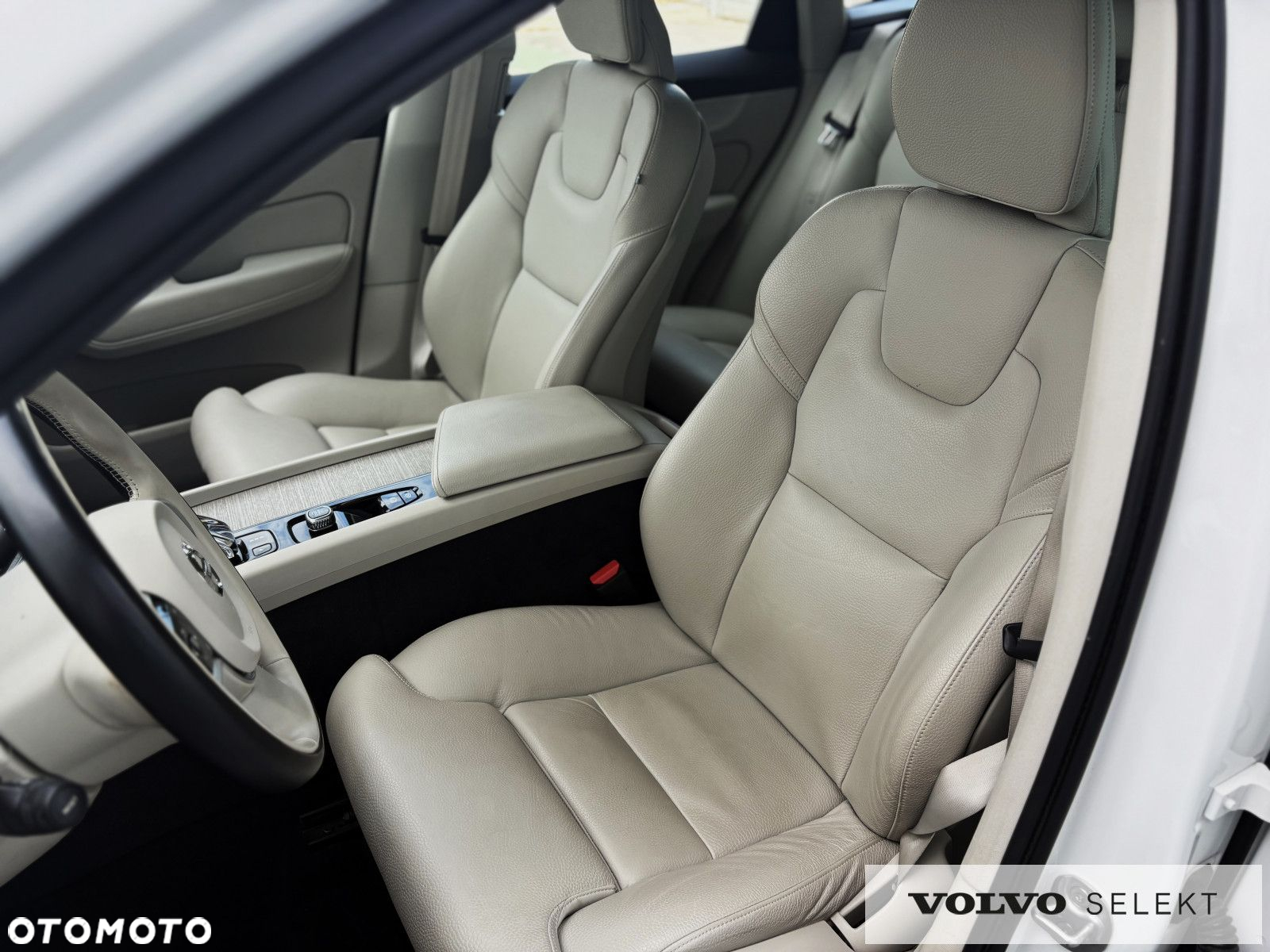 Volvo XC 60 - 25