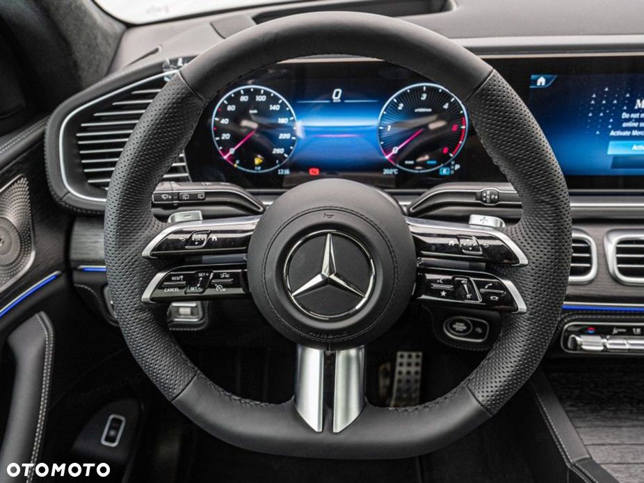 Mercedes-Benz GLS - 10