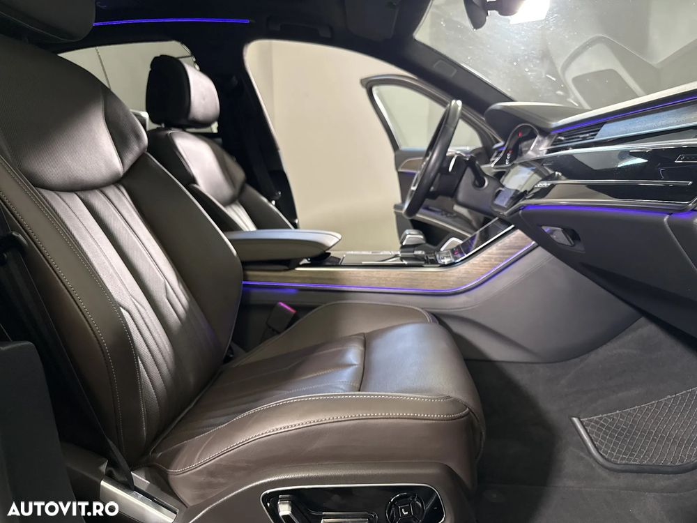Audi A8 - 12